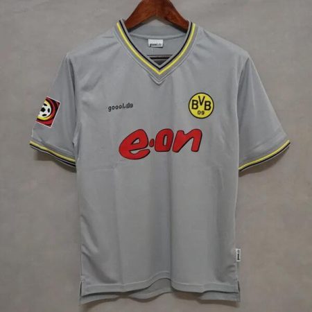 Retro Borussia Dortmund Away Stroje piłkarskie 2002